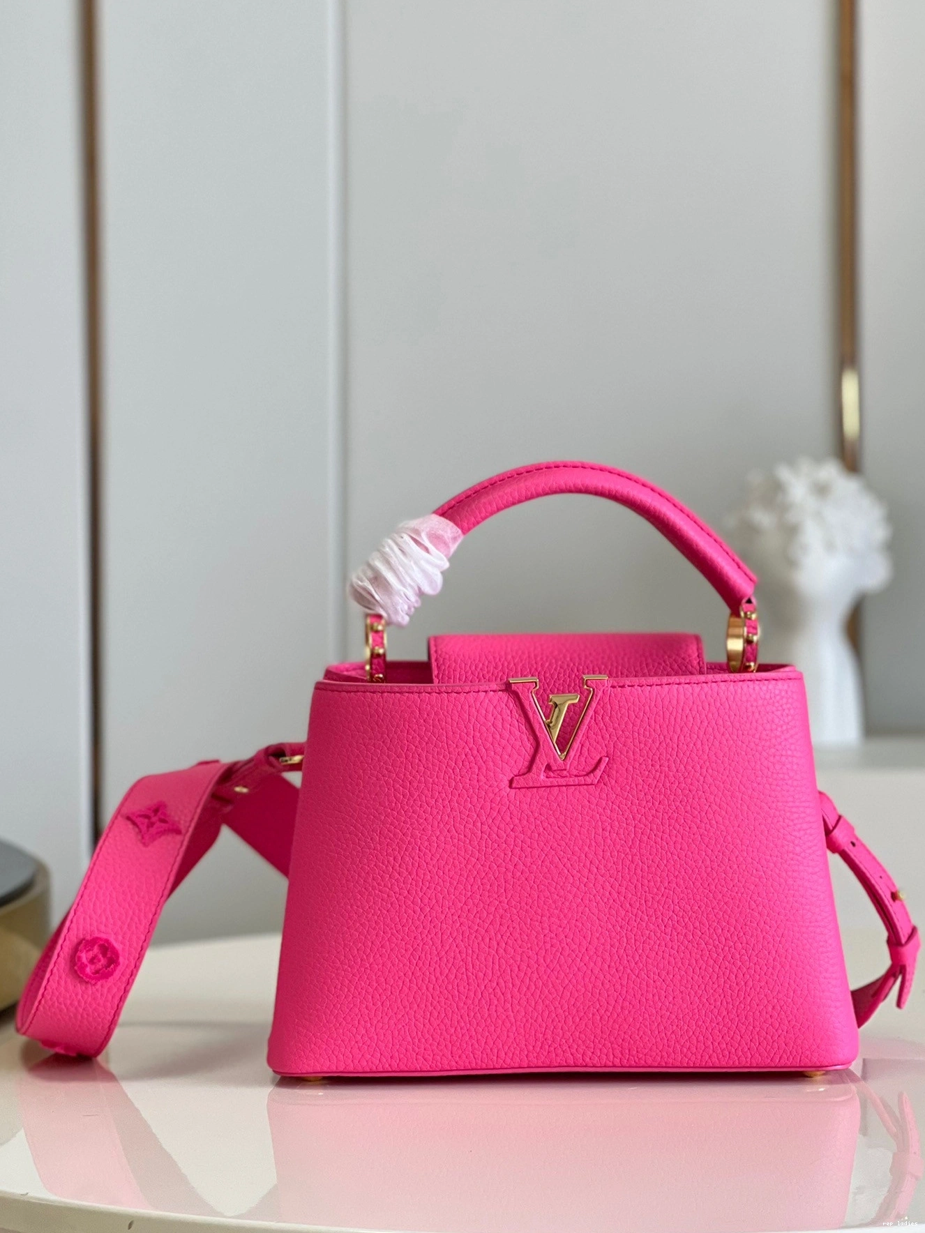 Cheap LOUIS VUITTON CAPUCINES BB 0812